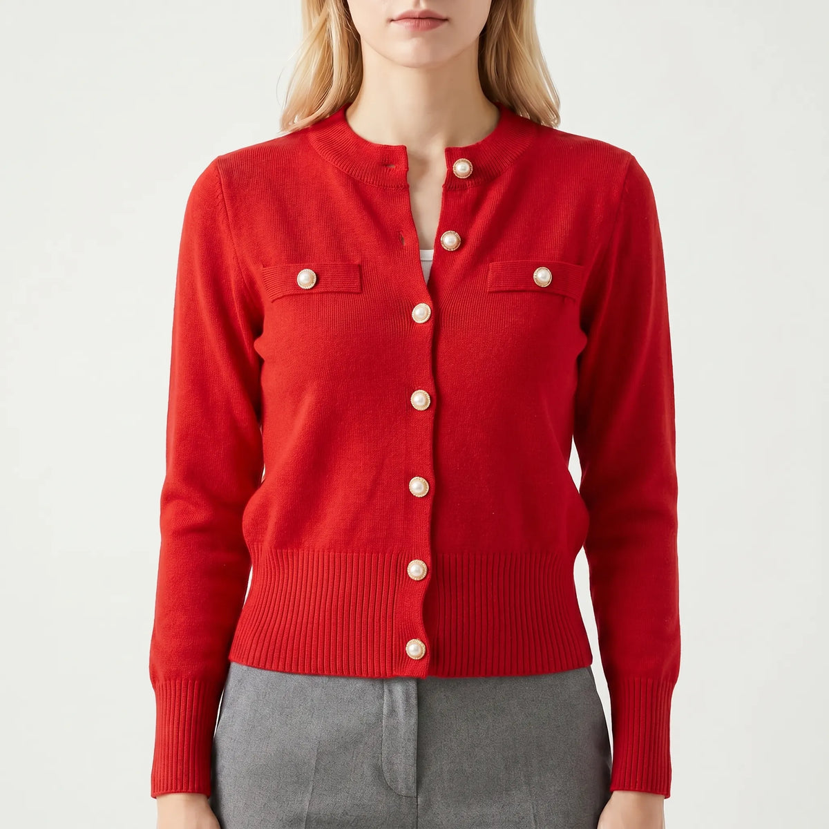 Gestrickte Strickjacke mit Perlenknöpfen schlanke Passform gerippter Saum