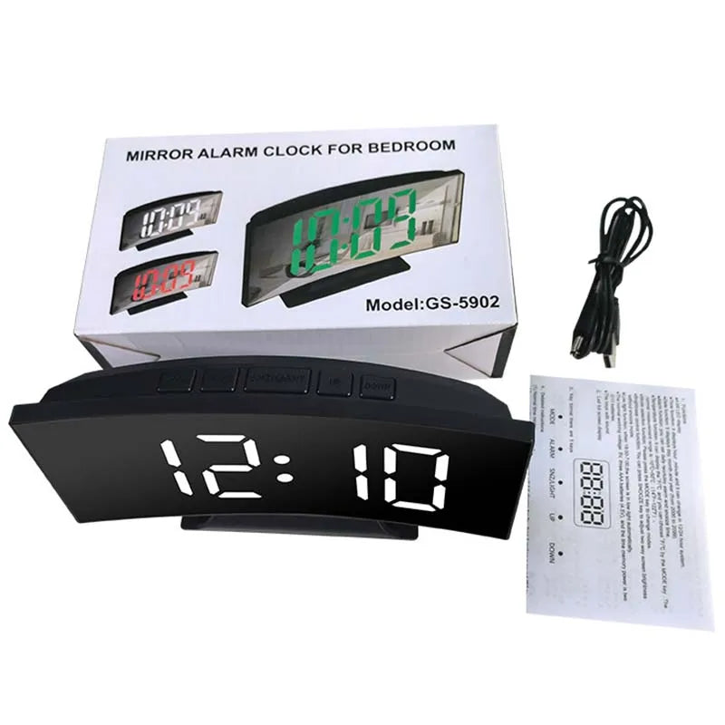 LED-Spiegeluhr mit großem weißen Display und Kalender-Funktion