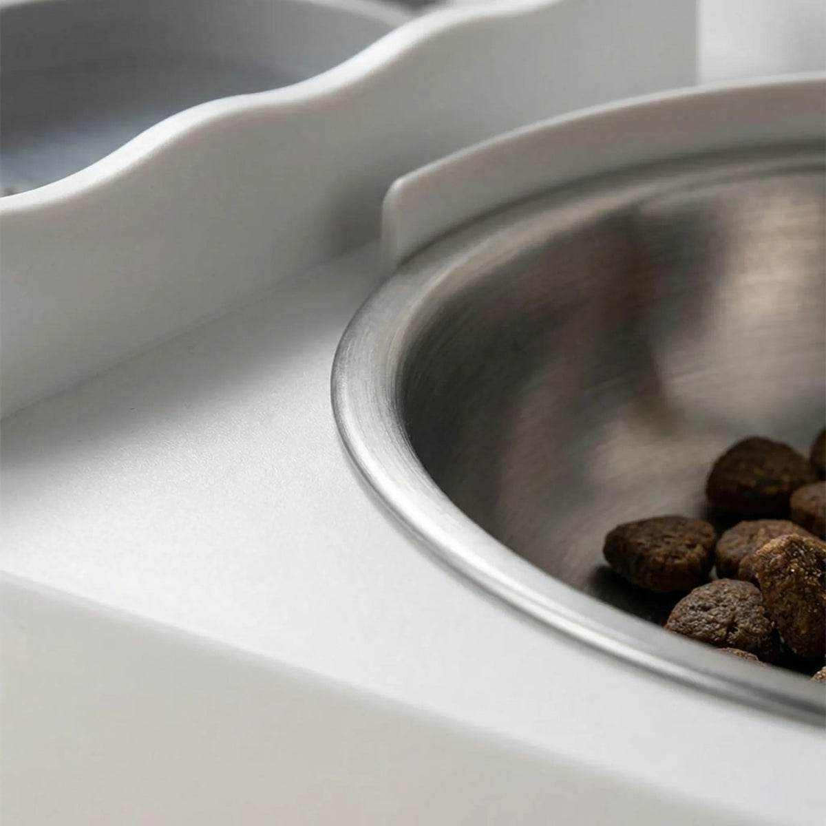 Automatischer Futter- und Wasserspender für Katzen und Hunde mit Edelstahl-Napf