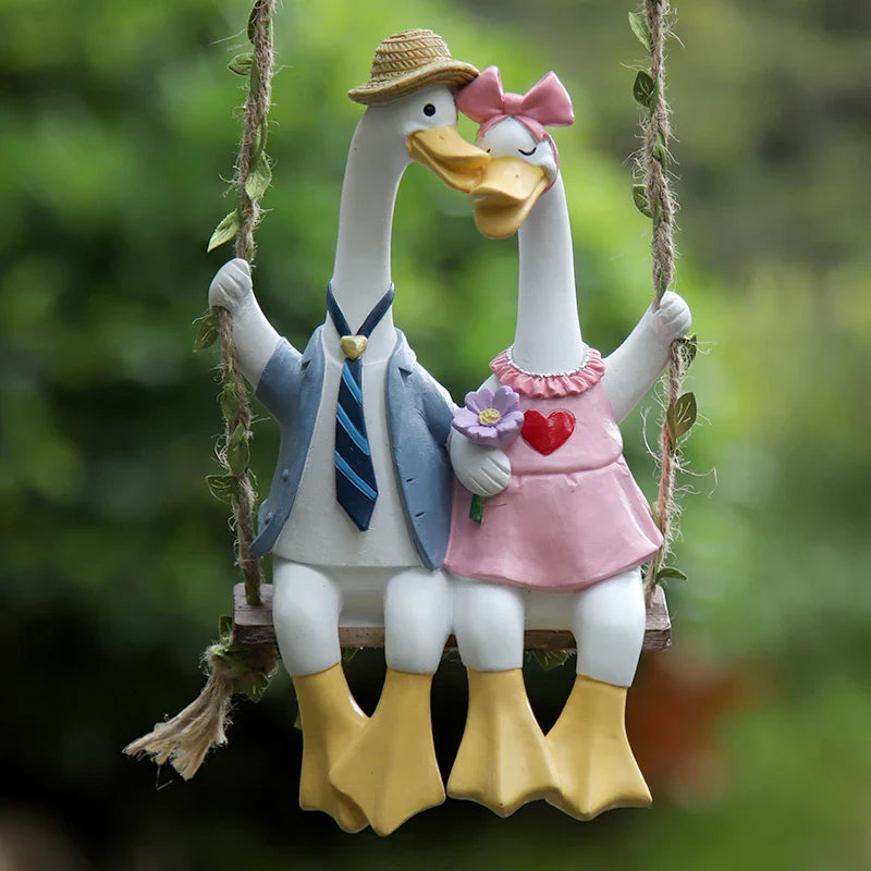 Enten-Paar-Schaukelfigur aus Kunstharz für Garten und Innenraum