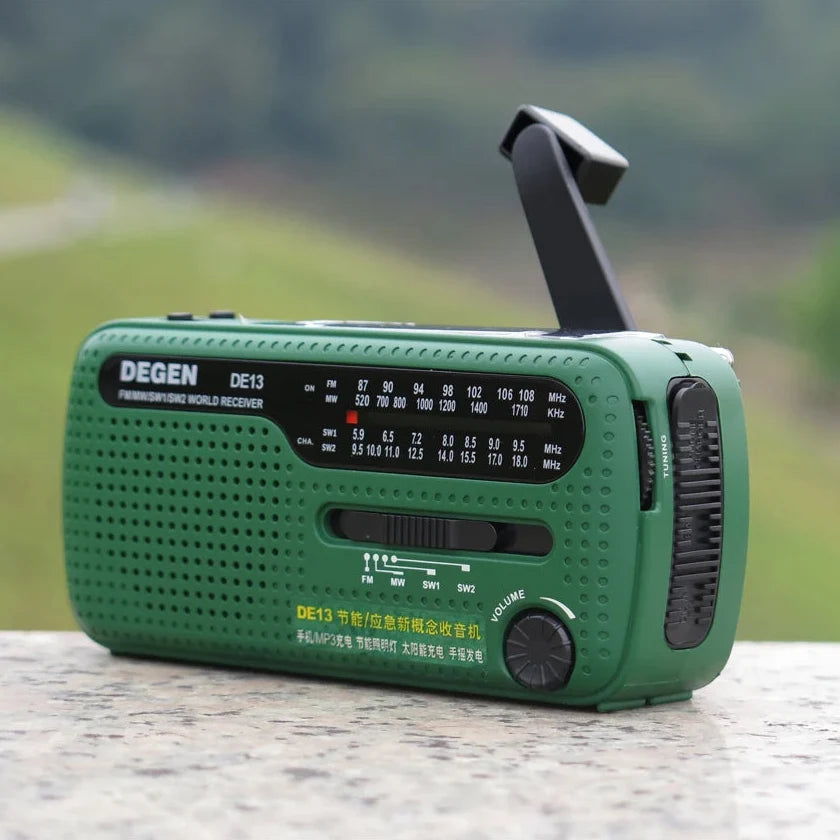 Notfallradio mit Handkurbel Taschenlampe und Akkuladefunktion