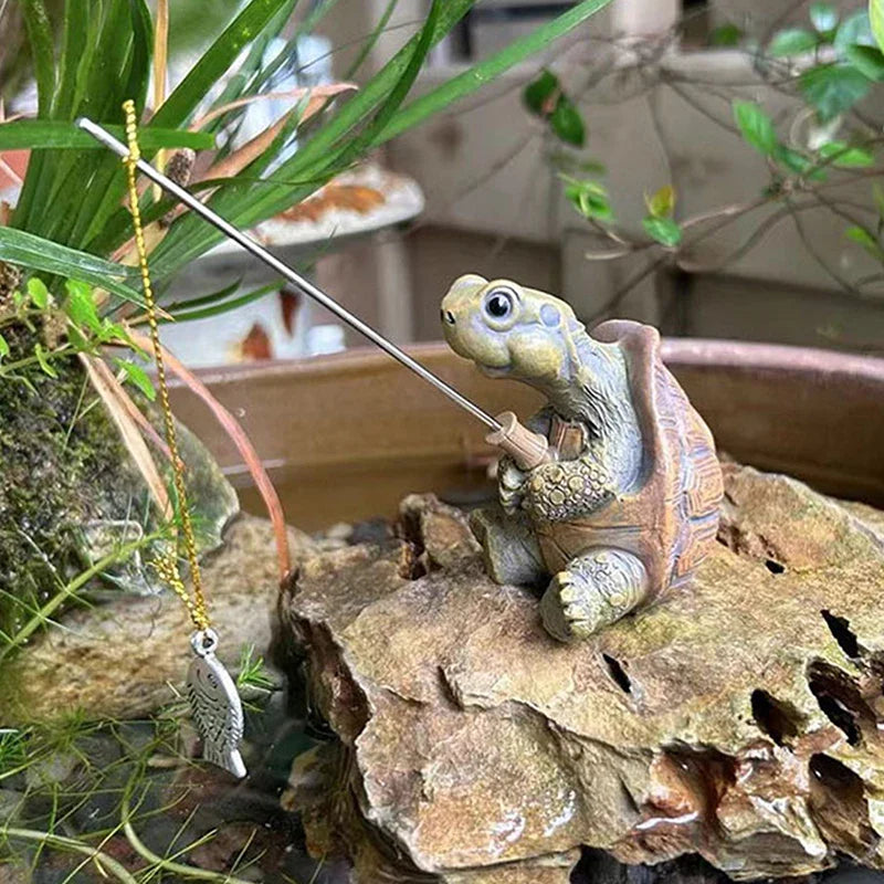 Schildkröte Gartenskulptur mit Angelrute und Fischanhänger detaillierte Figur