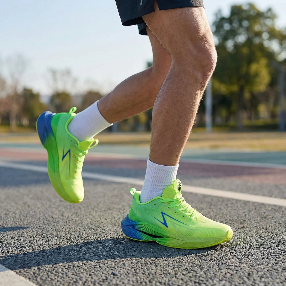Marathonlaufschuh mit Kohlefaser-Platte rutschfest atmungsaktiv