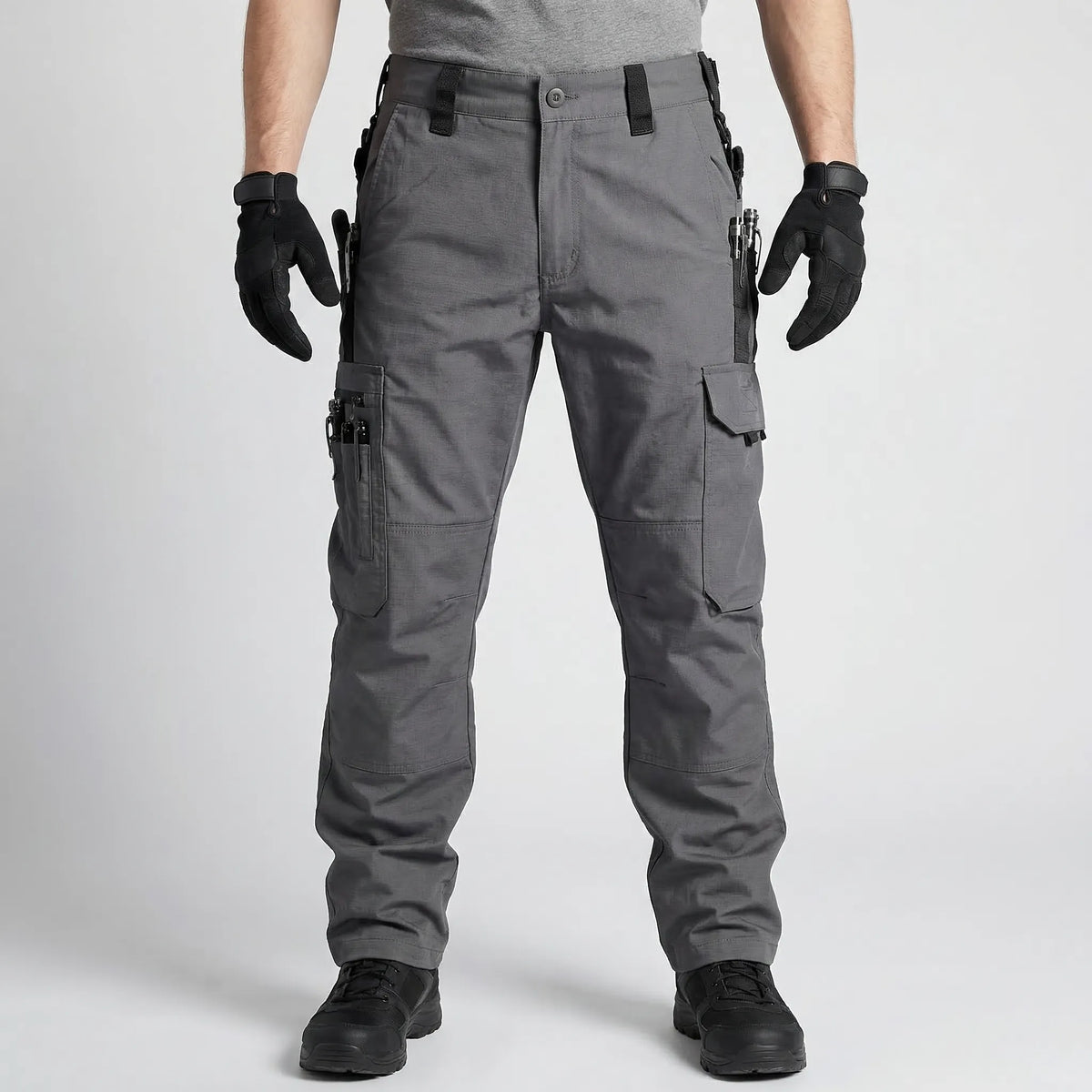 Cargohose mit mehreren Taschen und verstärkten Kniepaneelen