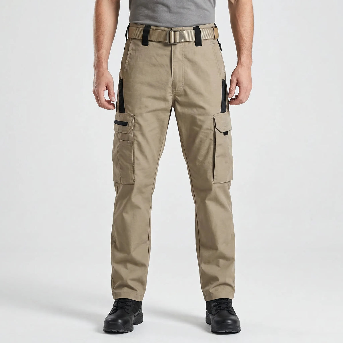 Cargohose mit mehreren Taschen und verstärkten Kniepaneelen