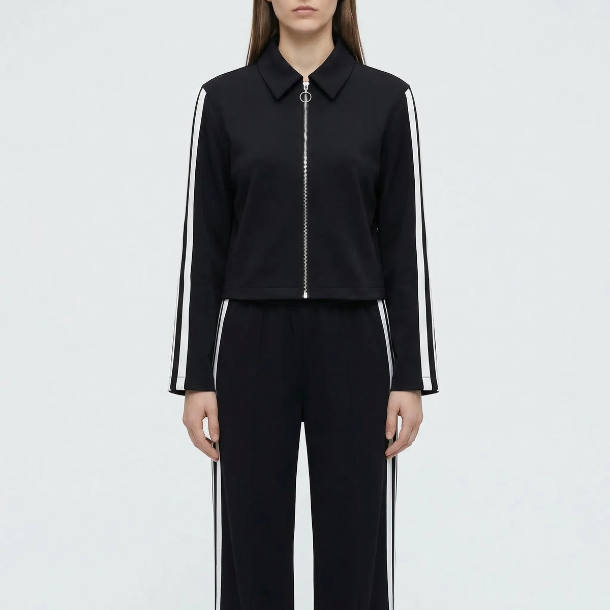 Damen-Trainingsanzug mit Schwarz-Weiss-Streifen, kurze Jacke und weite Hose