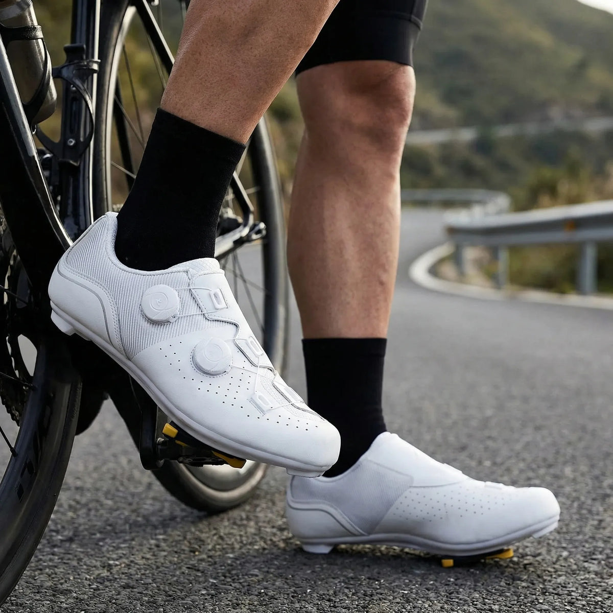 Radschuh Velotrak mit dualem Drehverschluss für Rennrad und MTB