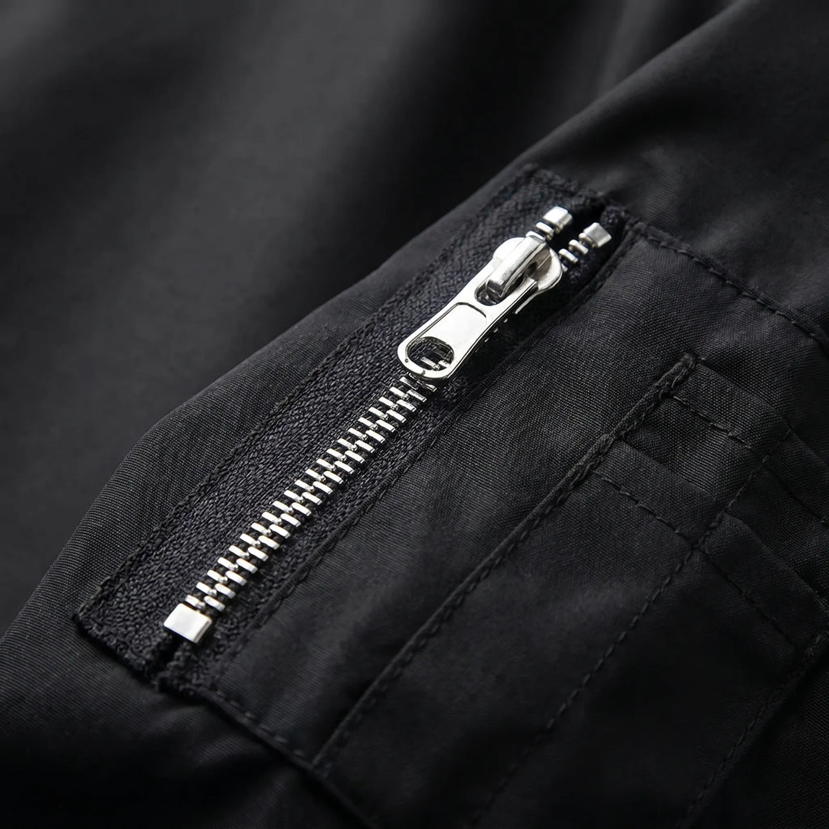 Herren-Windjacke mit Reißverschluss, windabweisend und klassischem Baseballkragen