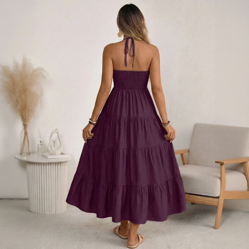 Kleid mit Halterneck-Ausschnitt und weiter Lage-Rock