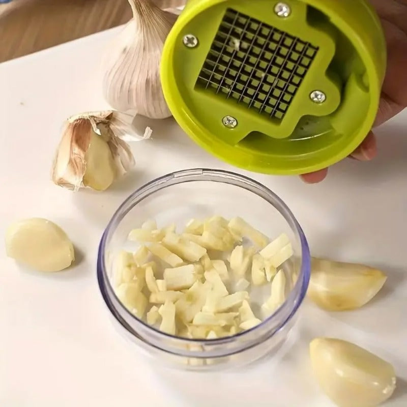 Knoblauchpresse mit Behälter