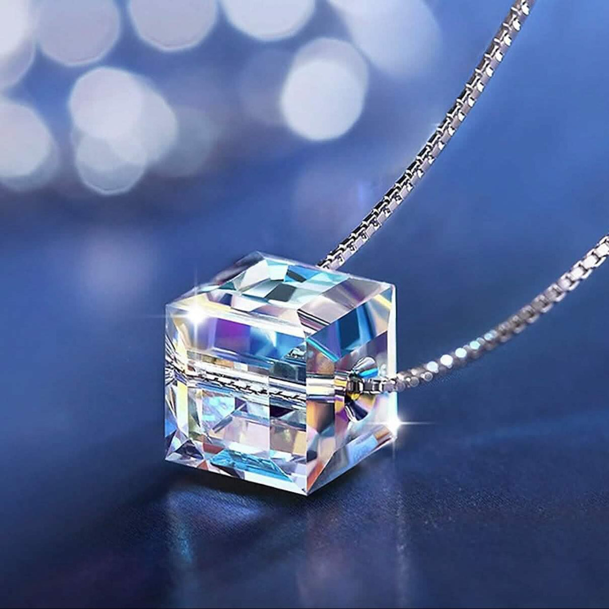 Aurora Borealis Kristallwürfel-Halskette mit Swarovski Kristall