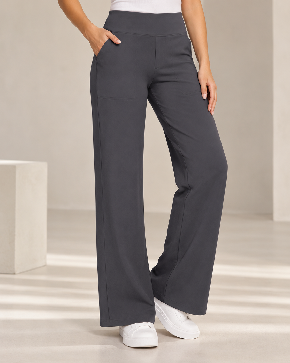 Komfortable Stretch-Hose mit weiten Beinen