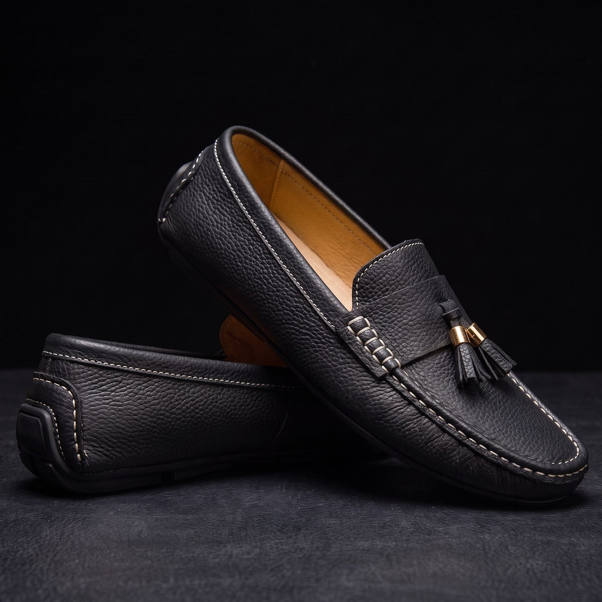 Ockerfarbene Quasten-Loafer