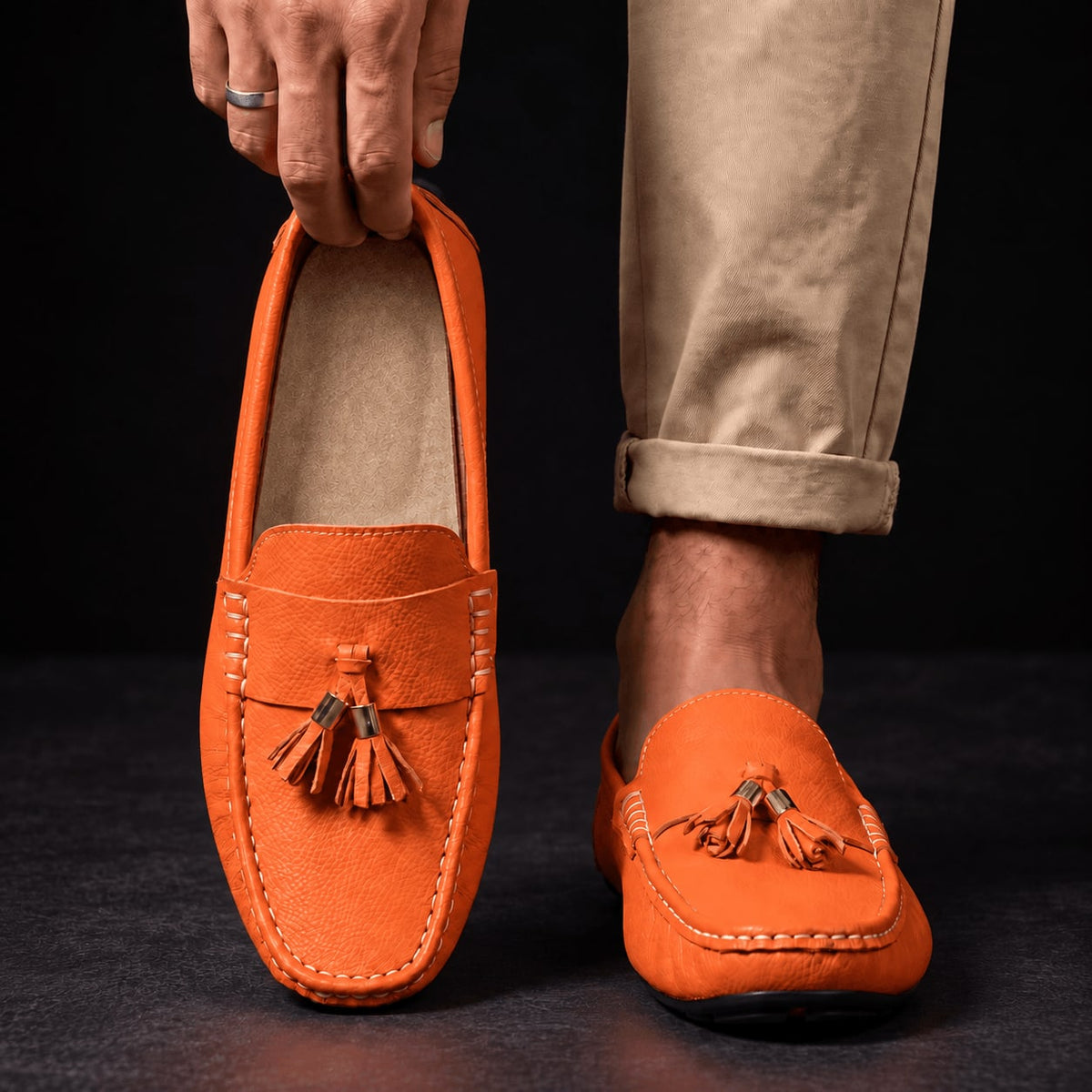 Ockerfarbene Quasten-Loafer