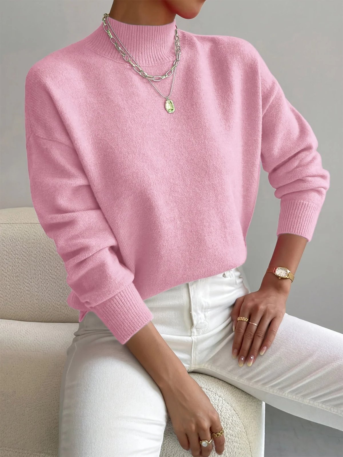 Pullover mit hohem Kragen und gerippten Bündchen