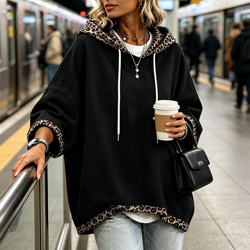 Damen Hoodie mit weitem Schnitt und Kordelzug mit Leoparden-Detail