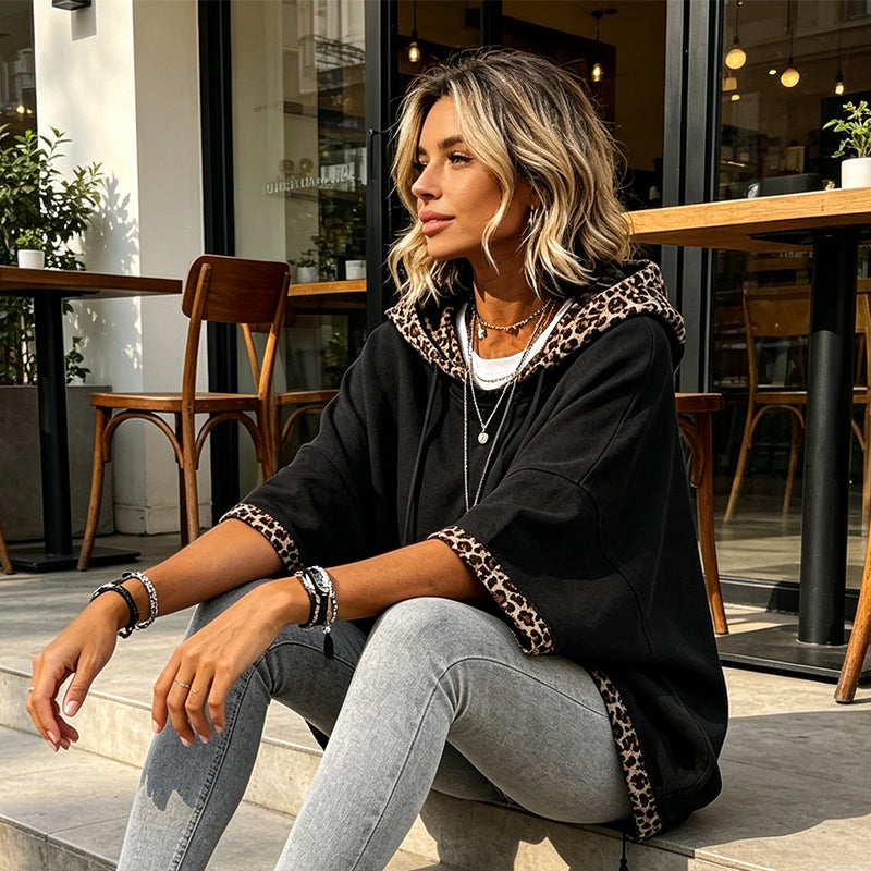 Damen Hoodie mit weitem Schnitt und Kordelzug mit Leoparden-Detail