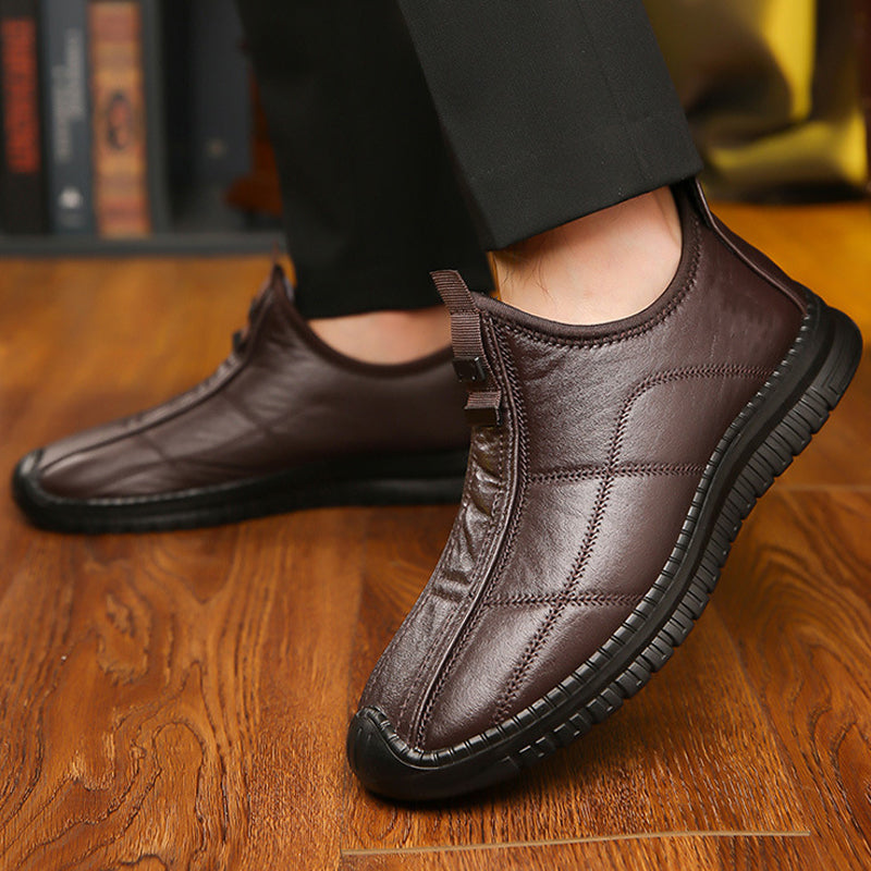 Herrenschuhe mit Pelzfutter und rutschfester Sohle