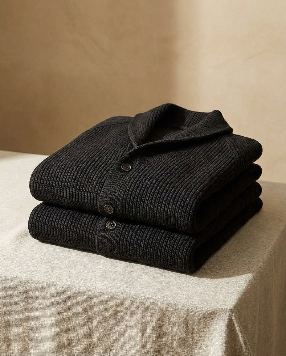 Herren-Strickjacke mit Schalkragen und Knopfleiste